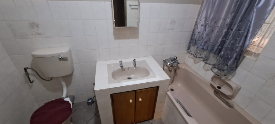 3 Bedroom Property for Sale in Rhodesdene Northern Cape
